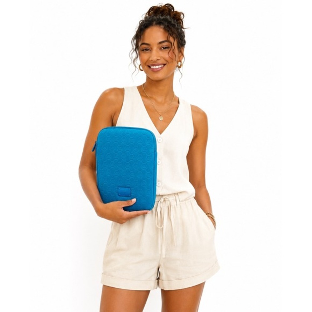 Michael‎ Kors Blue Neoprene Tablet Sleeve Embossed MK Logo Zip Case Tech 37-10